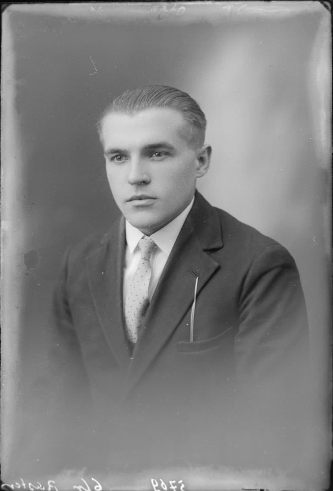 Fotografia z atelier E. Janusz, negatyw nr 002