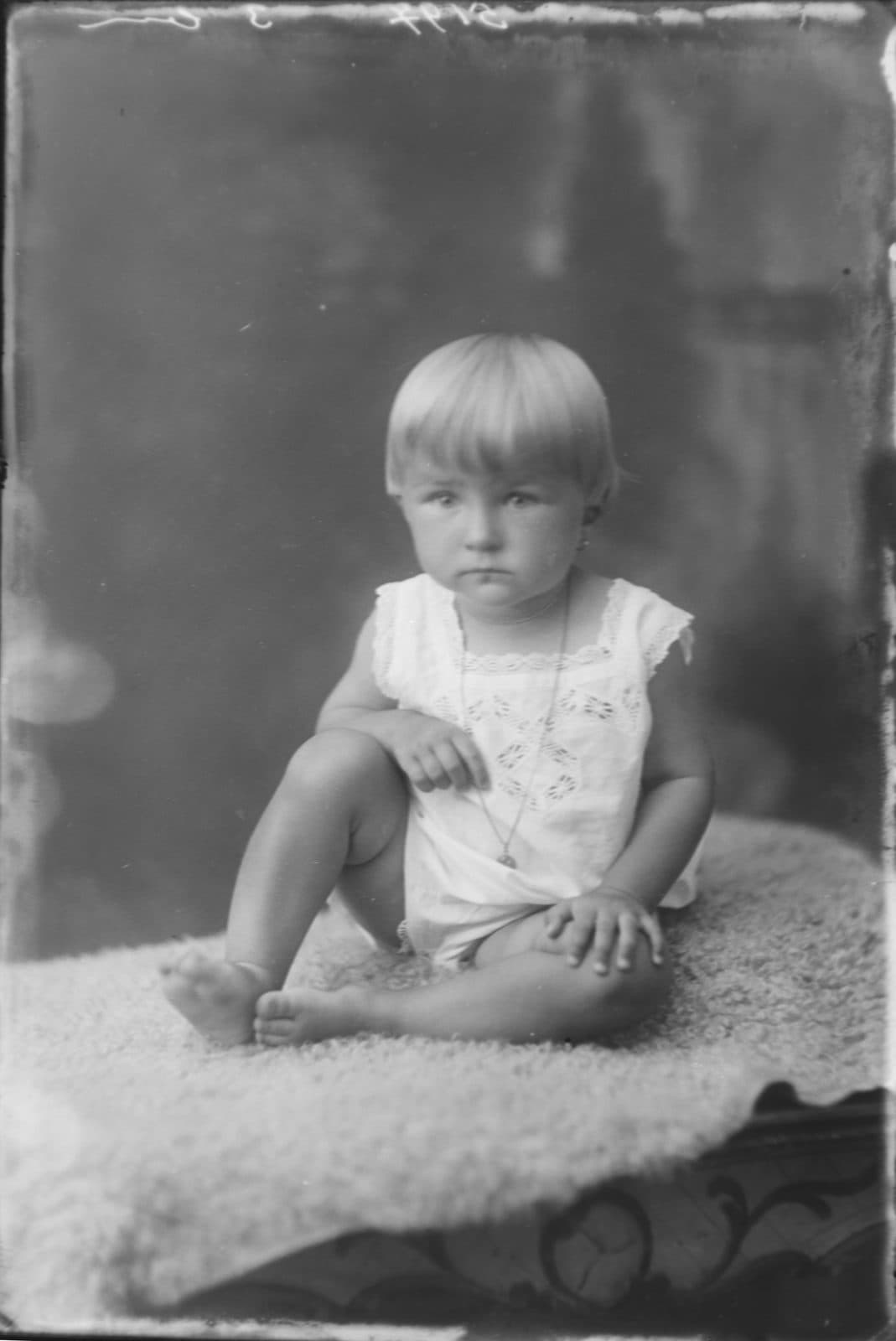Fotografia z atelier E. Janusz, negatyw nr 009