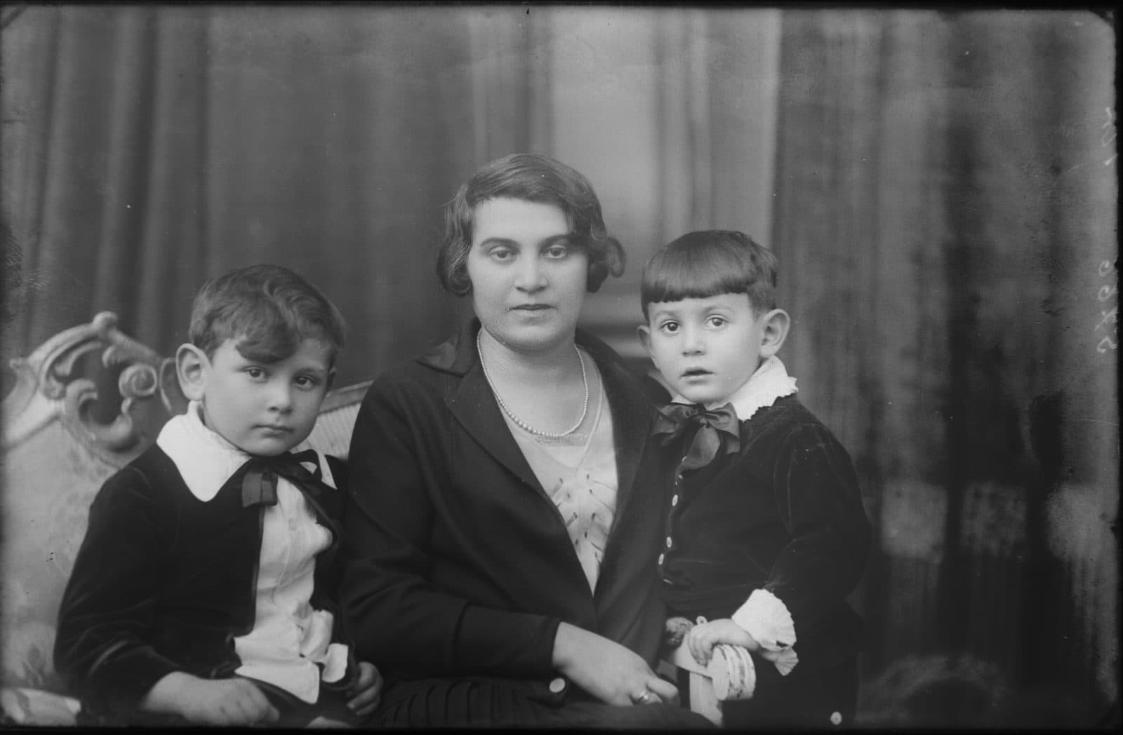 Fotografia z atelier E. Janusz, negatyw nr 031