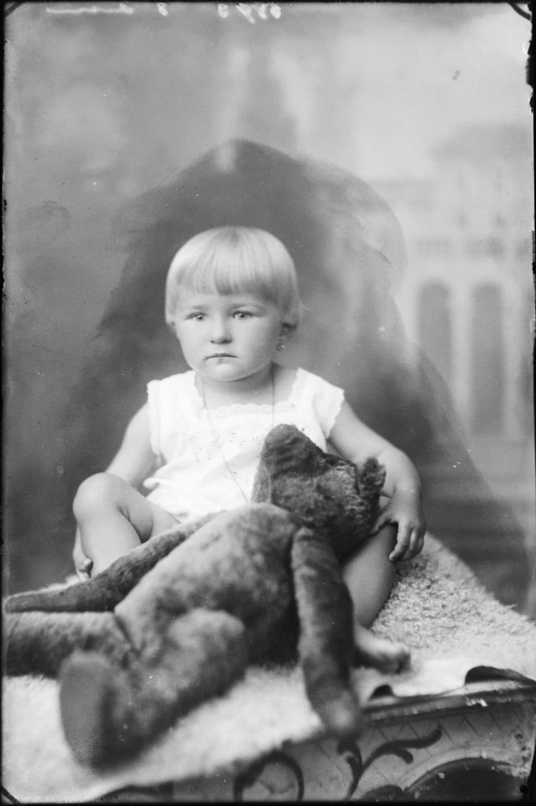 Fotografia z atelier E. Janusz, negatyw nr 052