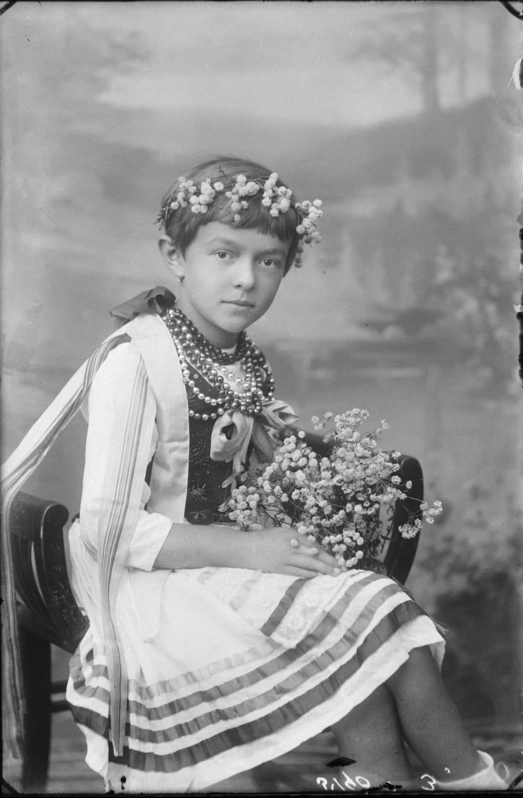 Fotografia z atelier E. Janusz, negatyw nr 063