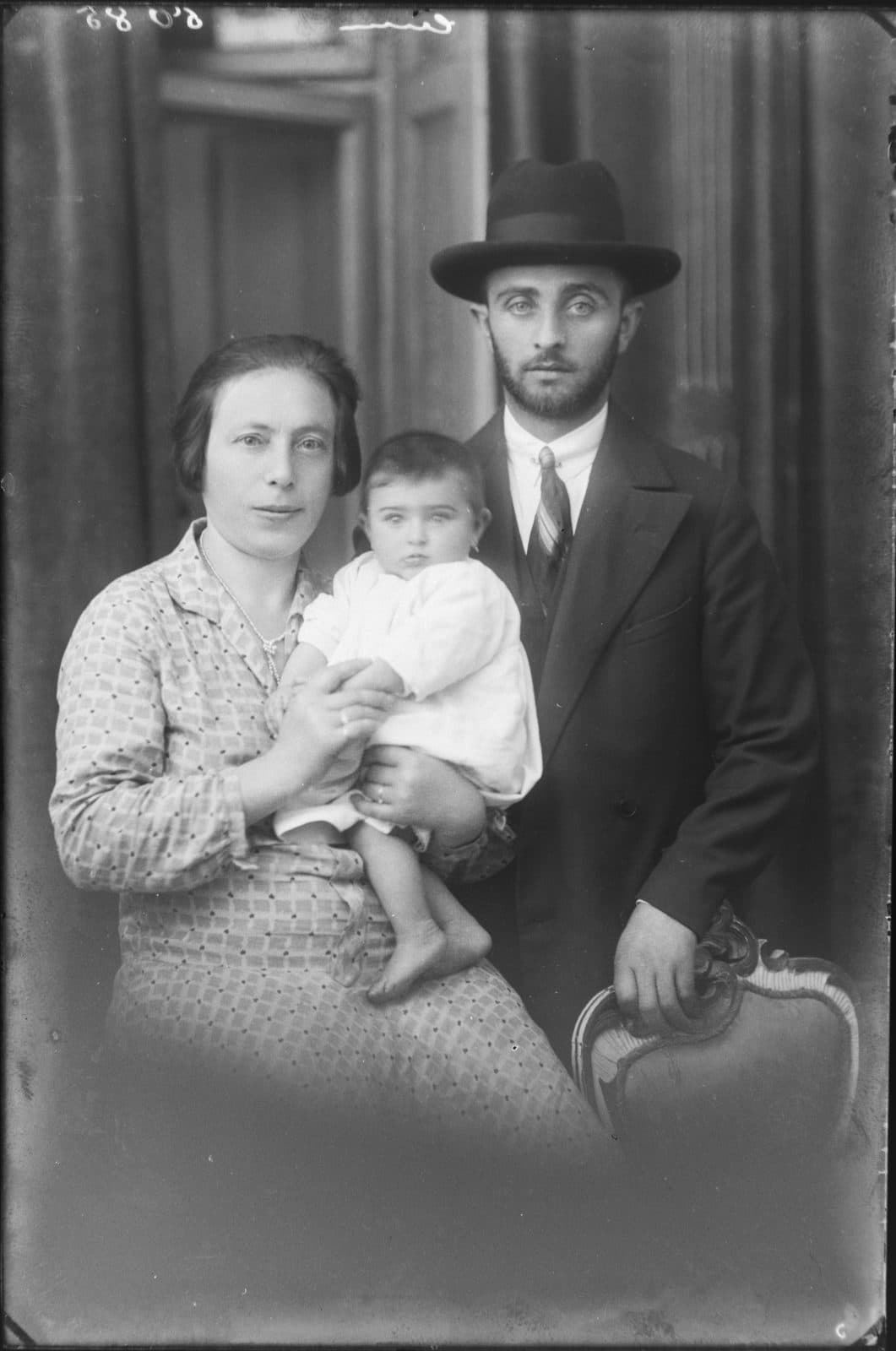 Fotografia z atelier E. Janusz, negatyw nr 070