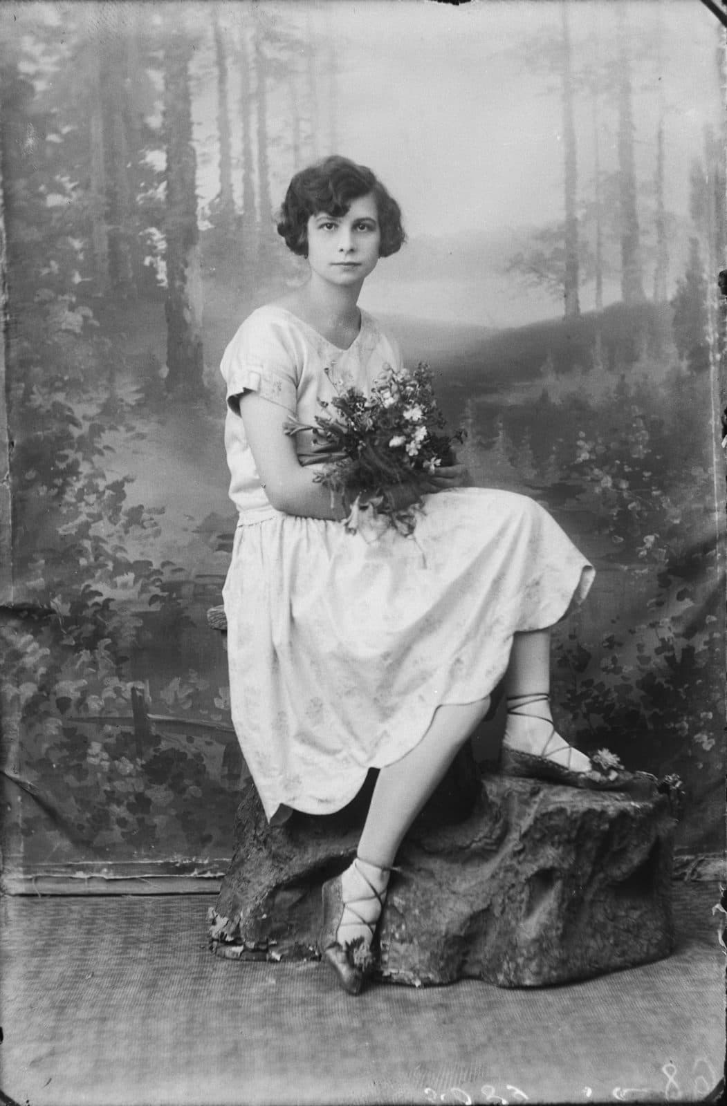 Fotografia z atelier E. Janusz, negatyw nr 072