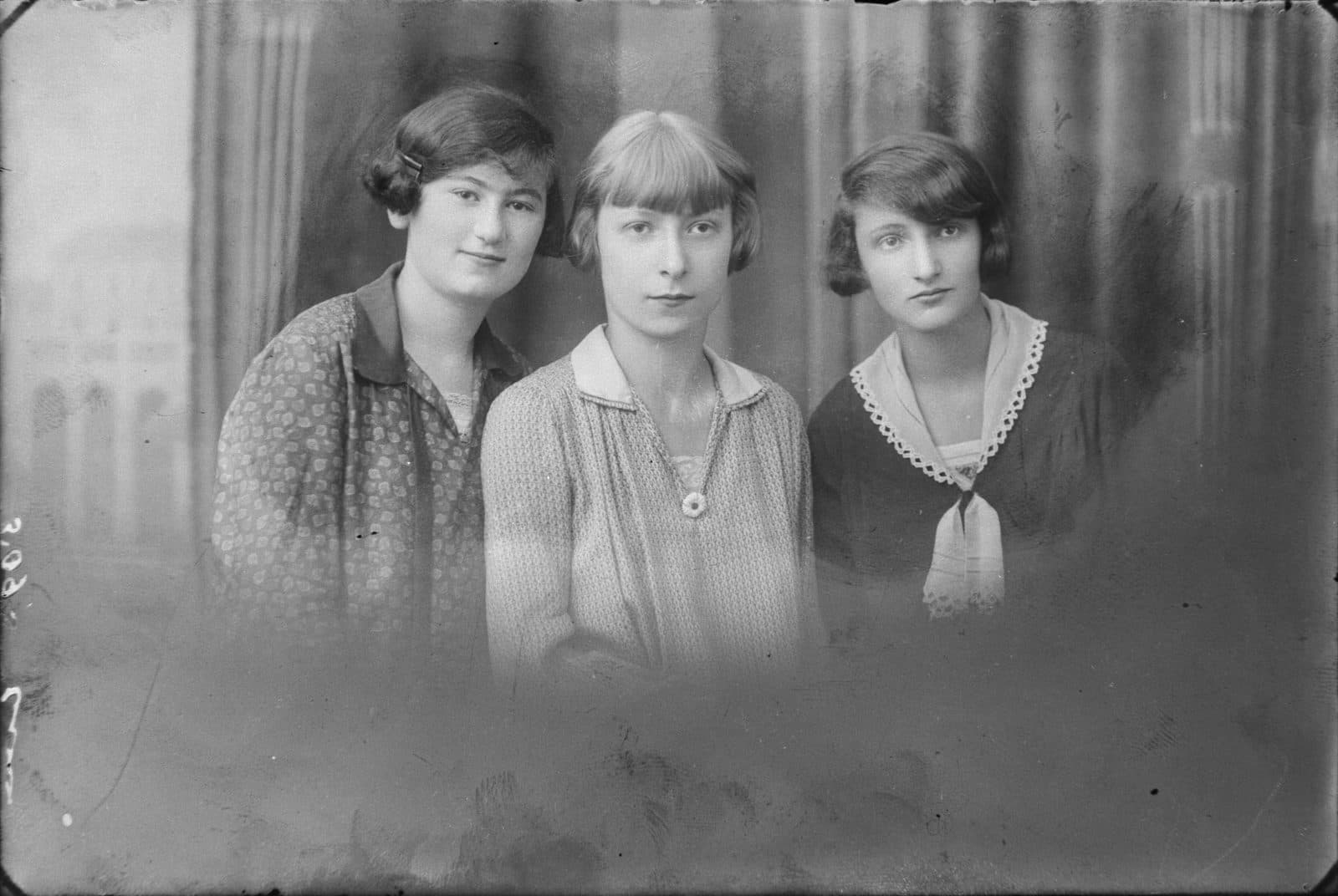 Fotografia z atelier E. Janusz, negatyw nr 076