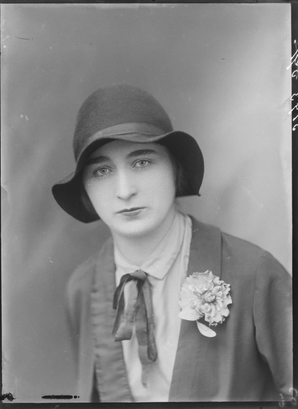 Fotografia z atelier E. Janusz, negatyw nr 096