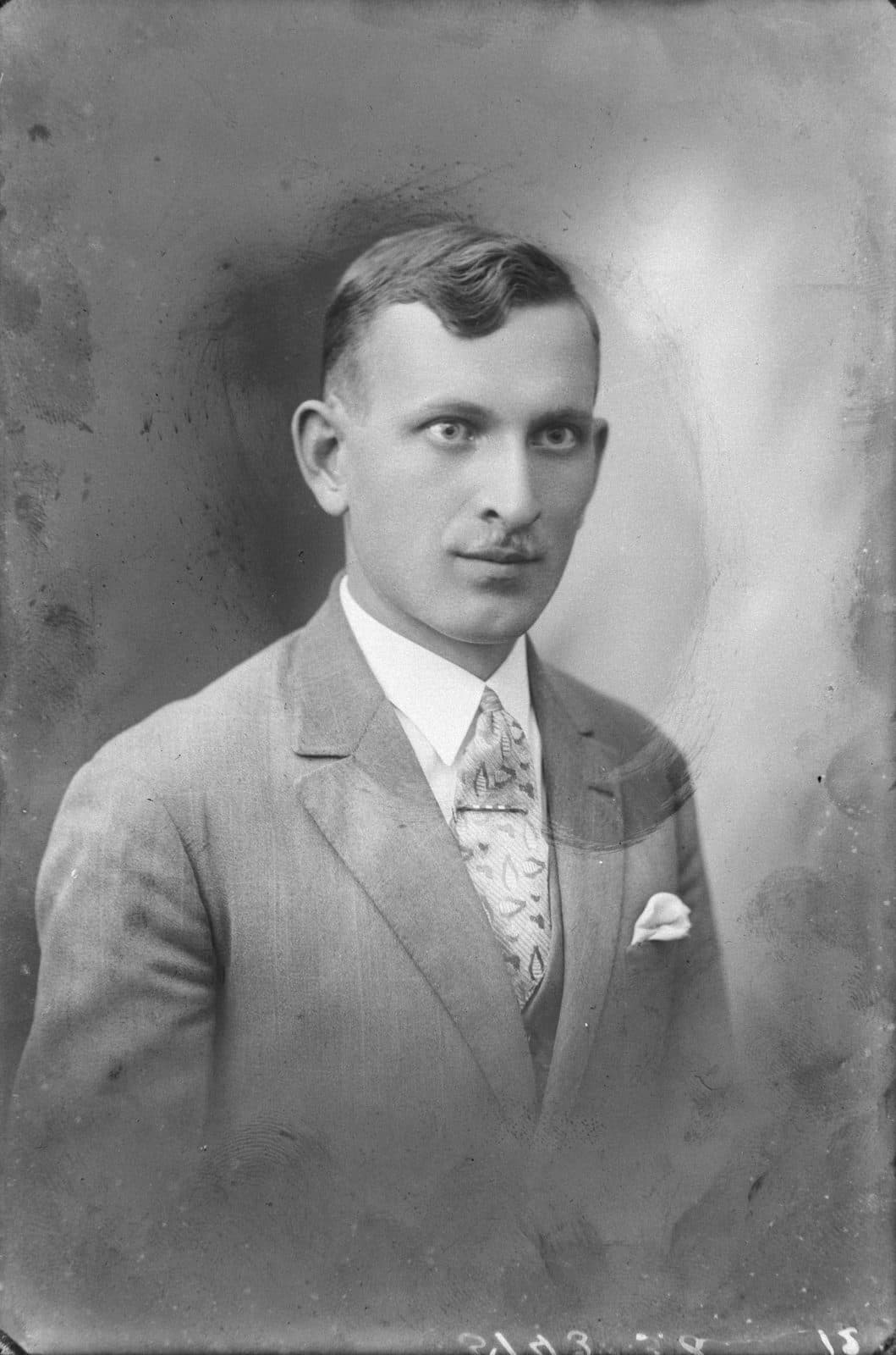 Fotografia z atelier E. Janusz, negatyw nr 106