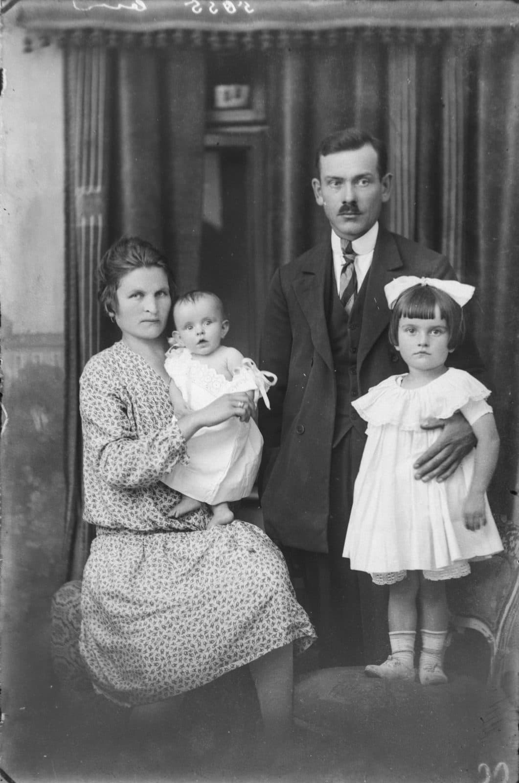 Fotografia z atelier E. Janusz, negatyw nr 113