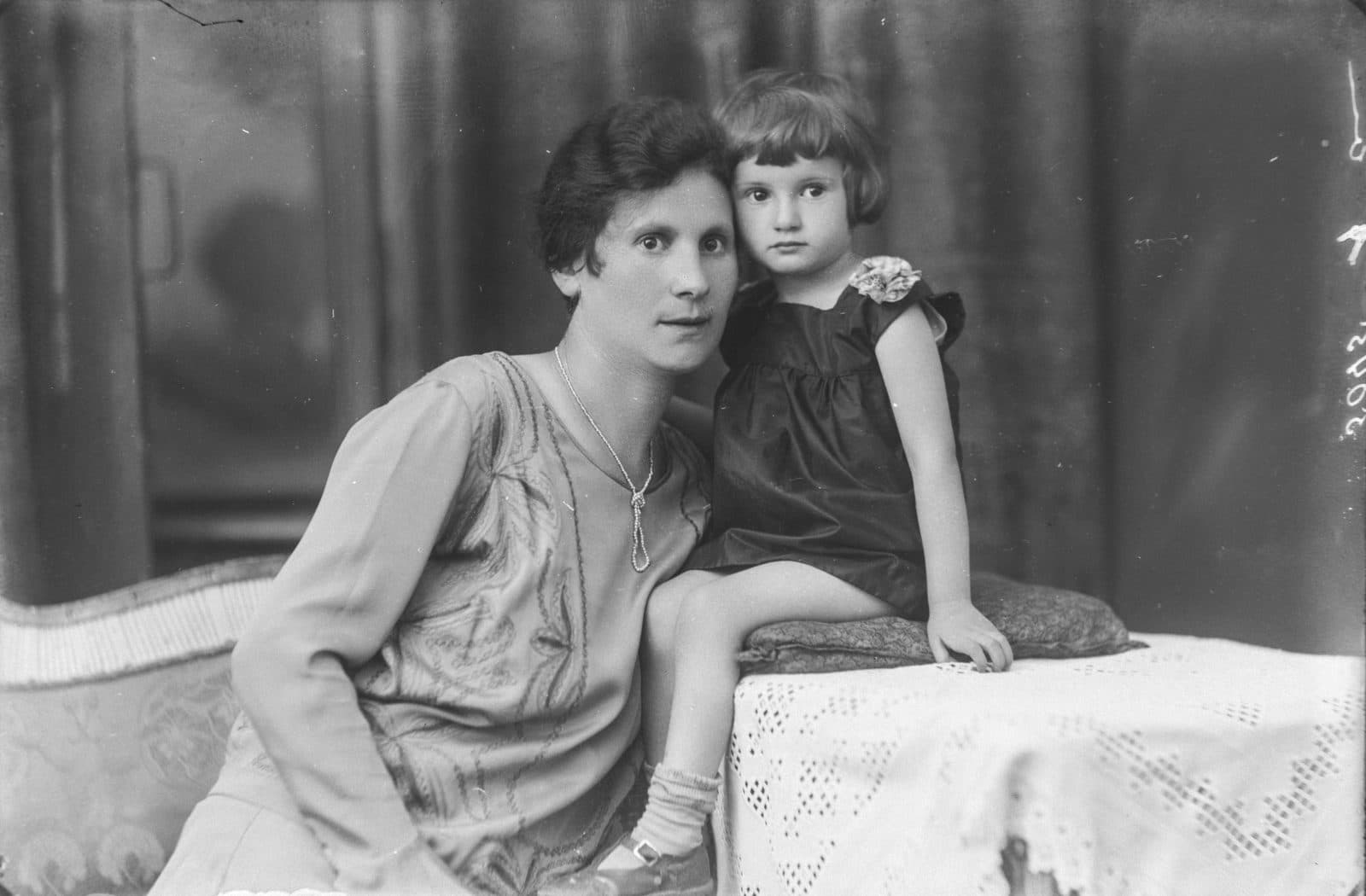 Fotografia z atelier E. Janusz, negatyw nr 118