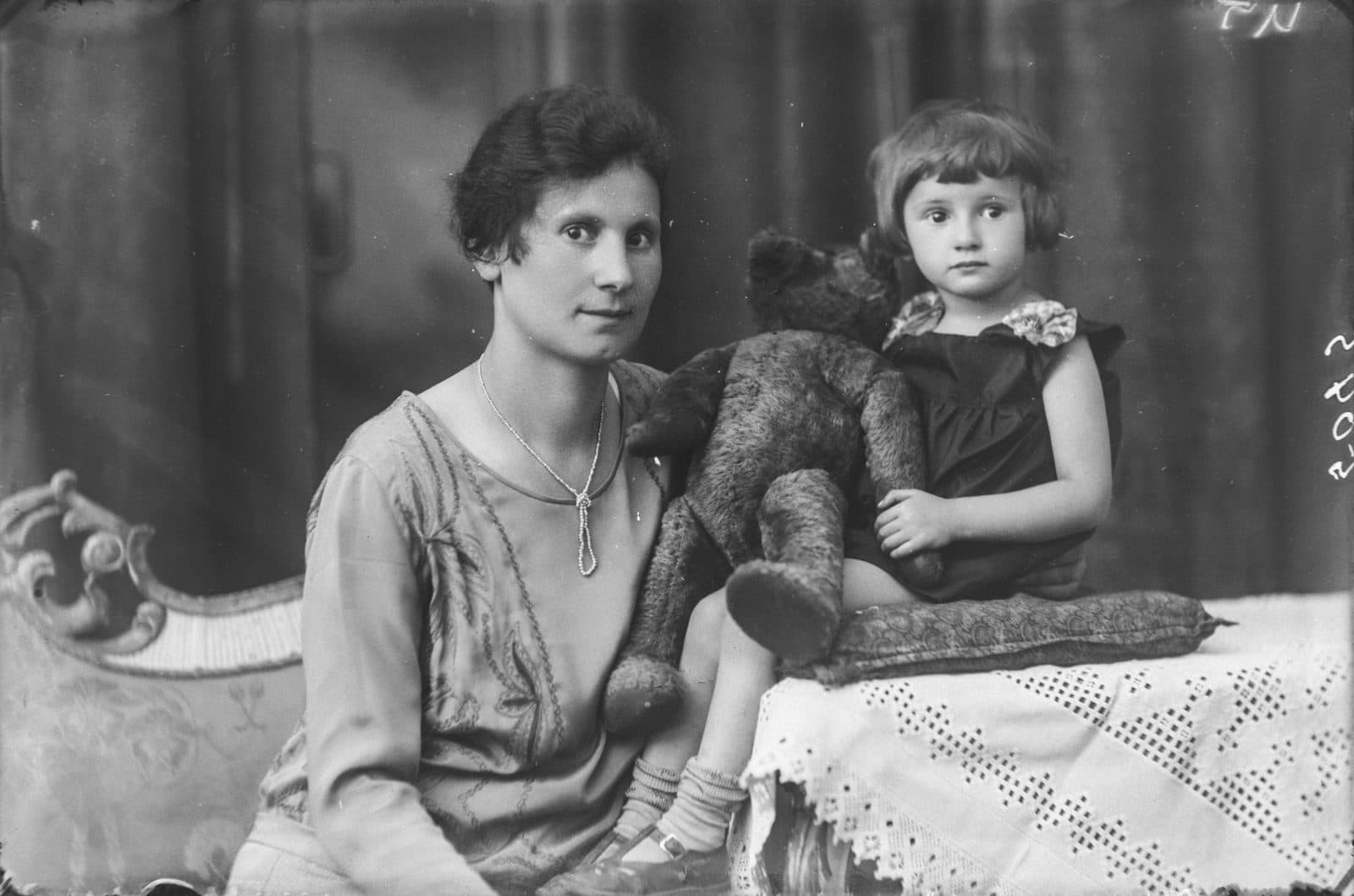 Fotografia z atelier E. Janusz, negatyw nr 119