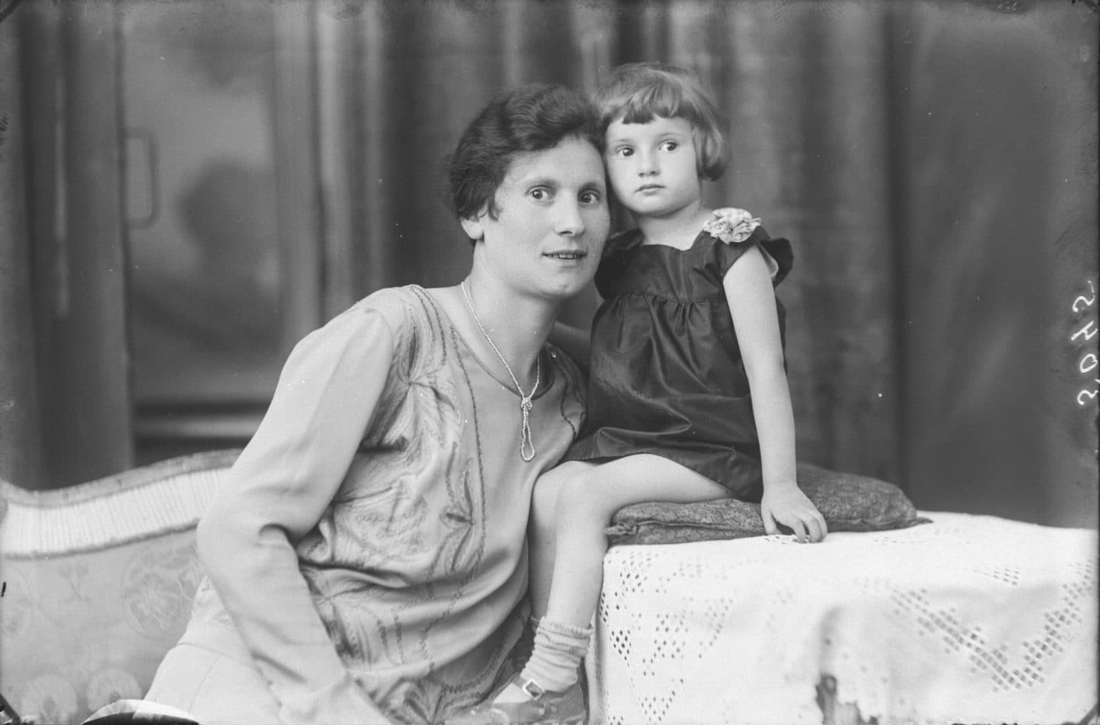 Fotografia z atelier E. Janusz, negatyw nr 124