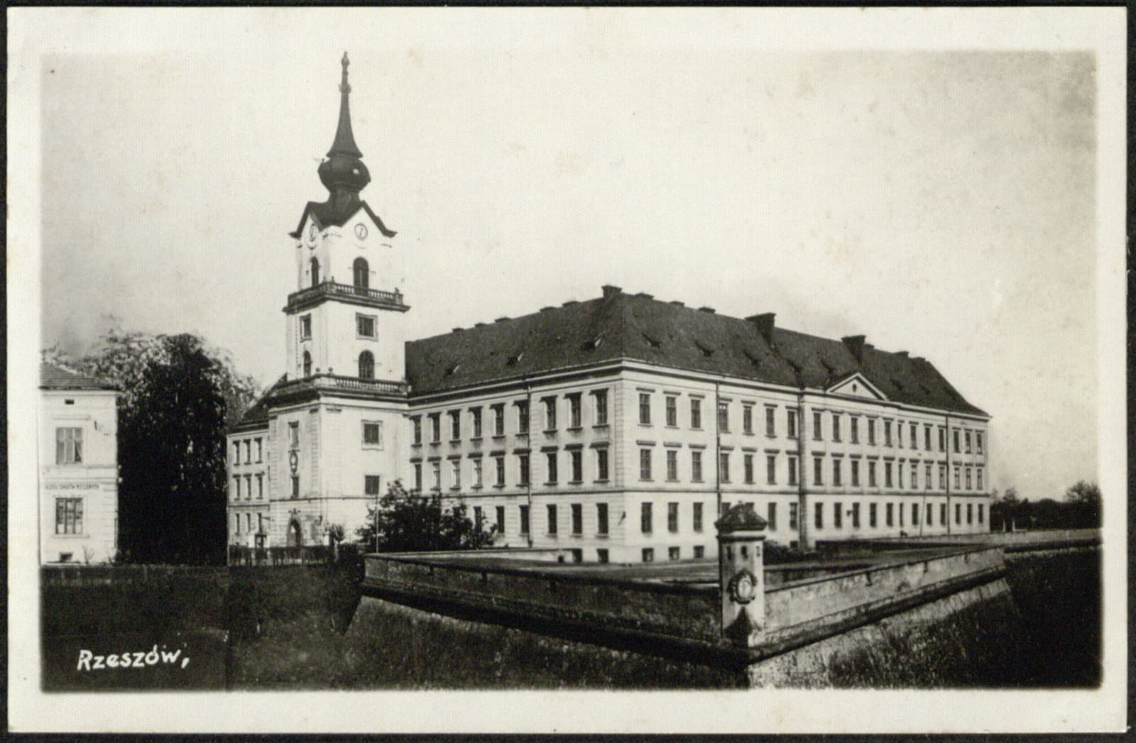Edward Janusz (Rzeszów) – Zamek Lubomirskich (wieża i skrzydło nad bastionami), pocztówka fotograficzna